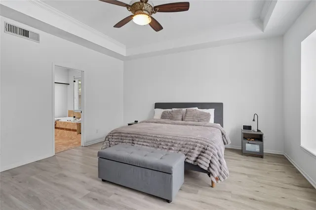 $699,000 | 35 Outervale Place, The Woodlands, TX 77381