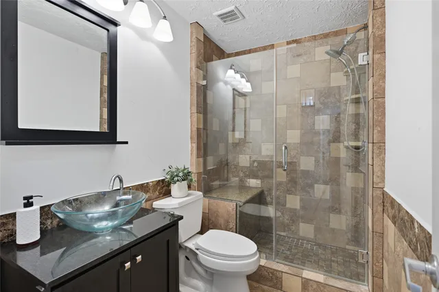 $699,000 | 35 Outervale Place, The Woodlands, TX 77381