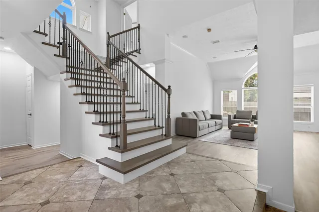 $699,000 | 35 Outervale Place, The Woodlands, TX 77381