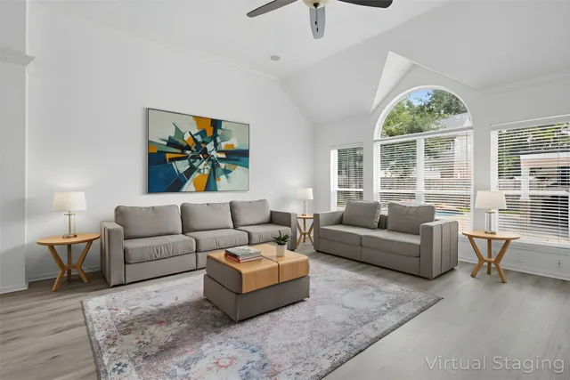 $699,000 | 35 Outervale Place, The Woodlands, TX 77381