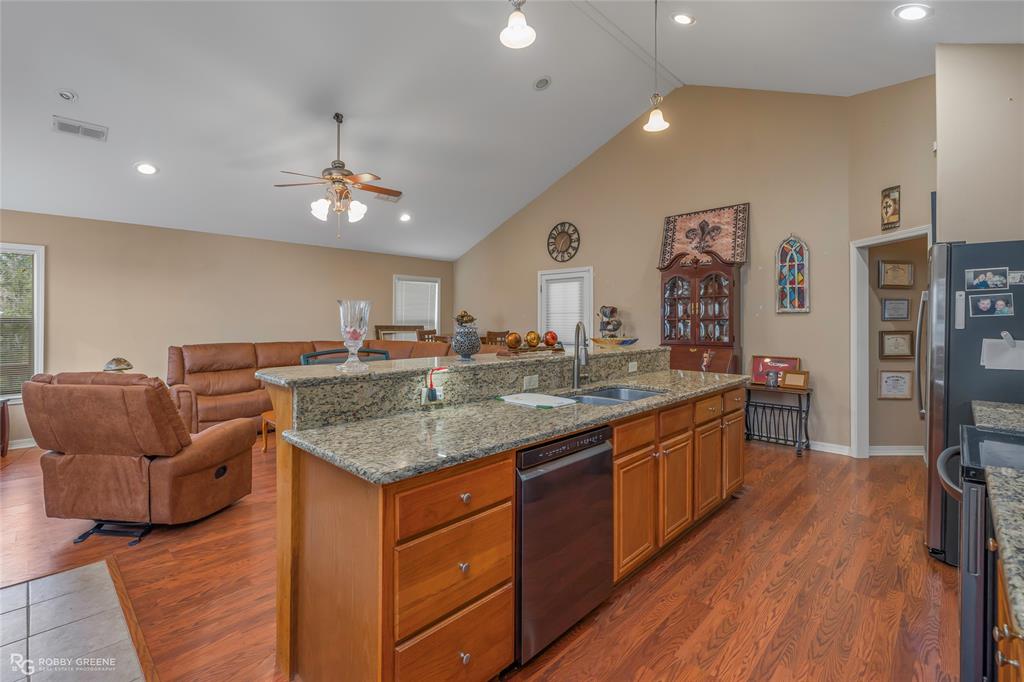 853 Bella Vista Road Homer, LA 71040 - Photo 10 of 32