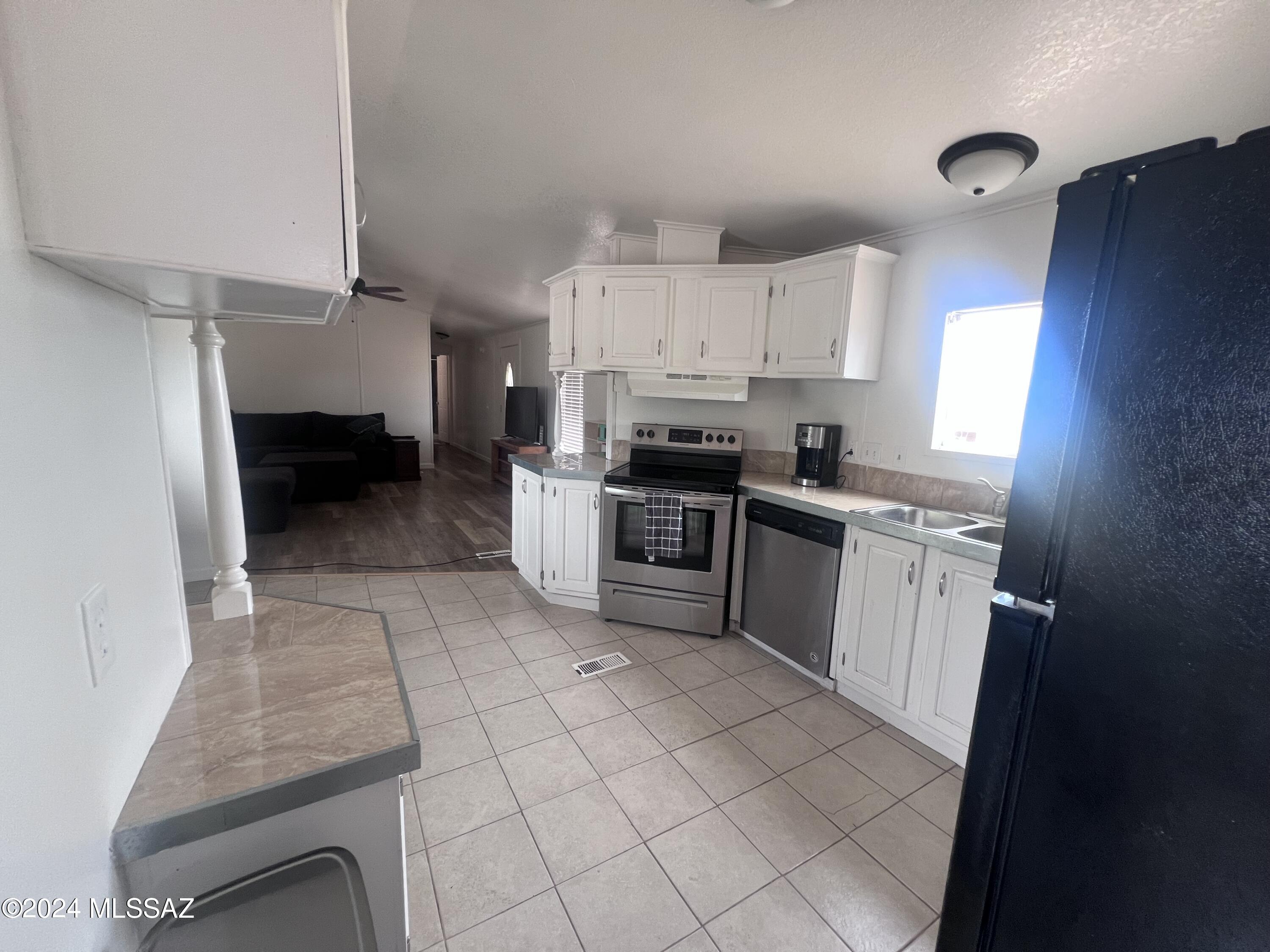 11375 West Ina Road Tucson, AZ 85743 - Photo 4 of 13 Gallery Image 4