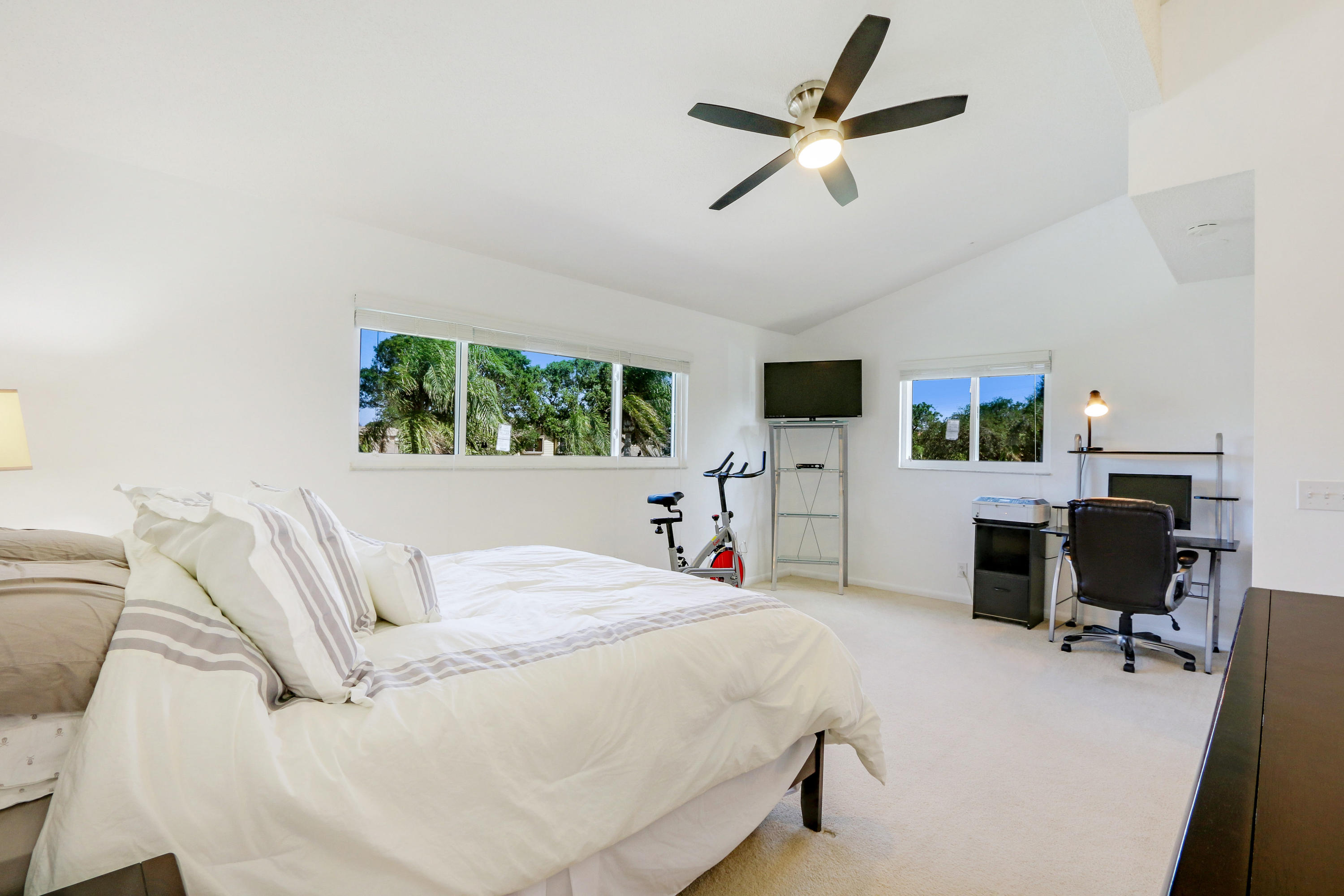 165 Maplecrest Circle Jupiter, FL 33458 - Photo 10 of 25 165 Maplecrest Cir Jupiter FL-print-010-
