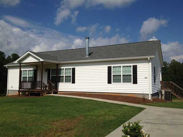 374 Barksdale Road Iva, SC 29655 - Photo 2 of 18