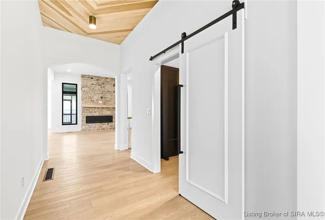 $649,000 | 715 Lillian Way, Jeffersonville, IN 47130