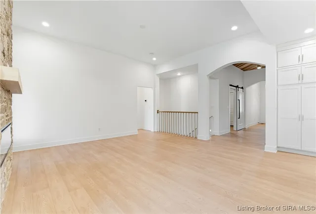 $649,000 | 715 Lillian Way, Jeffersonville, IN 47130