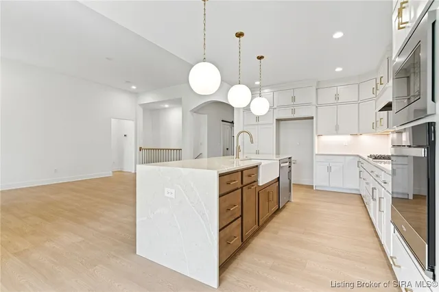 $649,000 | 715 Lillian Way, Jeffersonville, IN 47130