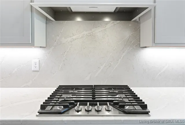 $649,000 | 715 Lillian Way, Jeffersonville, IN 47130