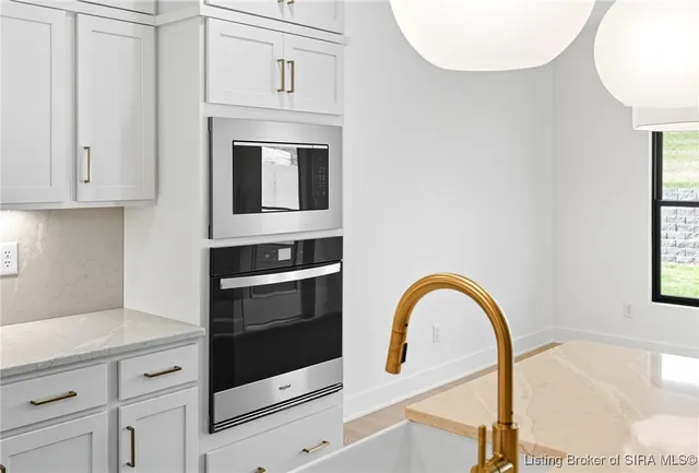 $649,000 | 715 Lillian Way, Jeffersonville, IN 47130