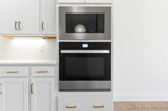 $649,000 | 715 Lillian Way, Jeffersonville, IN 47130