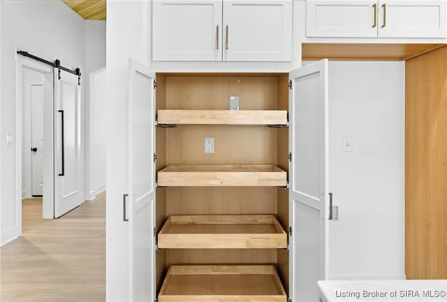 $649,000 | 715 Lillian Way, Jeffersonville, IN 47130