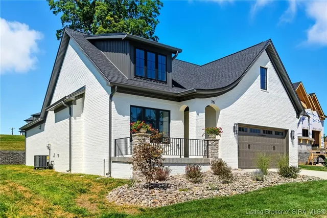 $649,000 | 715 Lillian Way, Jeffersonville, IN 47130