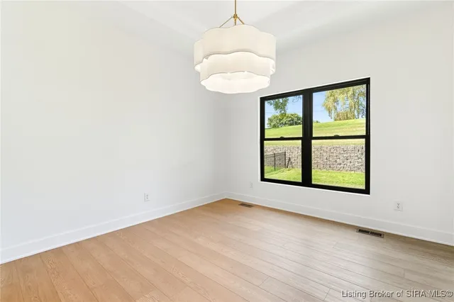 $649,000 | 715 Lillian Way, Jeffersonville, IN 47130