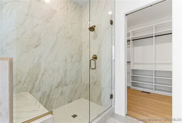 $649,000 | 715 Lillian Way, Jeffersonville, IN 47130