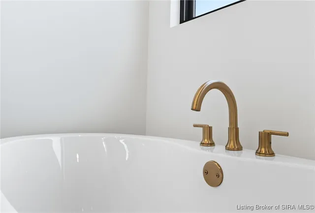 $649,000 | 715 Lillian Way, Jeffersonville, IN 47130