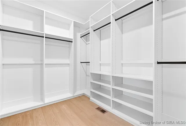 $649,000 | 715 Lillian Way, Jeffersonville, IN 47130