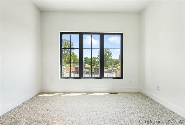 $649,000 | 715 Lillian Way, Jeffersonville, IN 47130