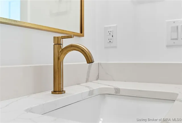 $649,000 | 715 Lillian Way, Jeffersonville, IN 47130