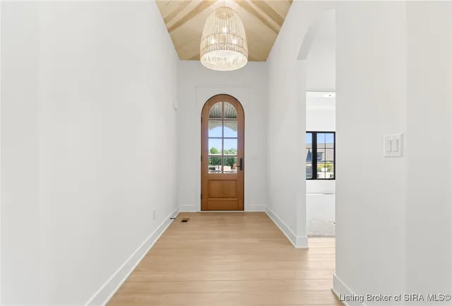 $649,000 | 715 Lillian Way, Jeffersonville, IN 47130