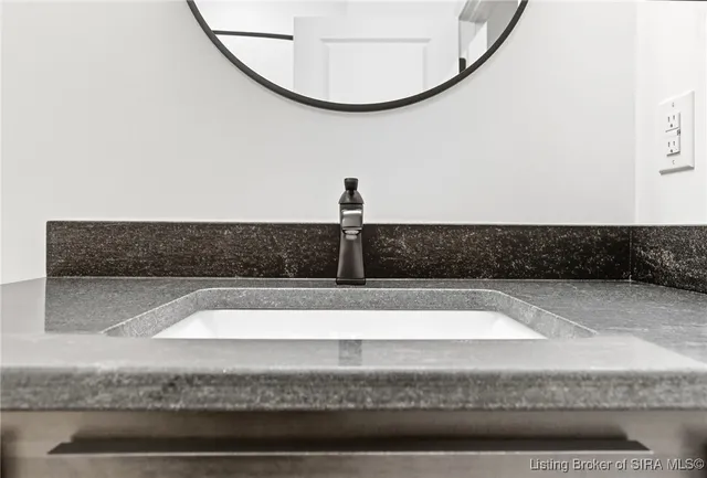 $649,000 | 715 Lillian Way, Jeffersonville, IN 47130