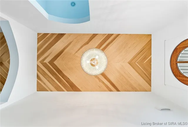 $649,000 | 715 Lillian Way, Jeffersonville, IN 47130