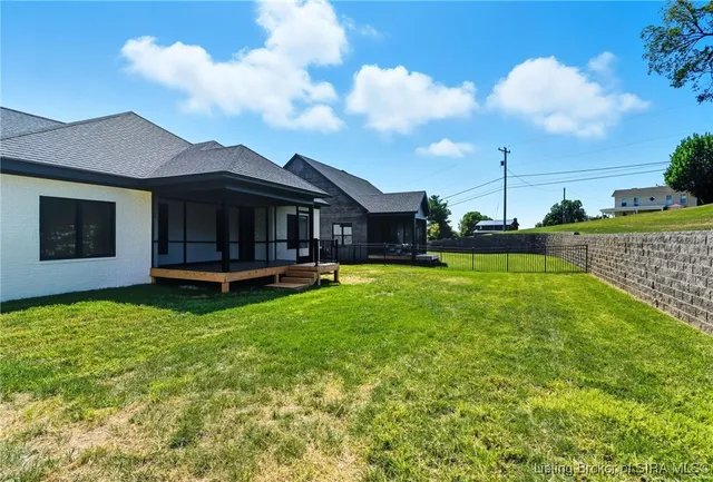 $649,000 | 715 Lillian Way, Jeffersonville, IN 47130