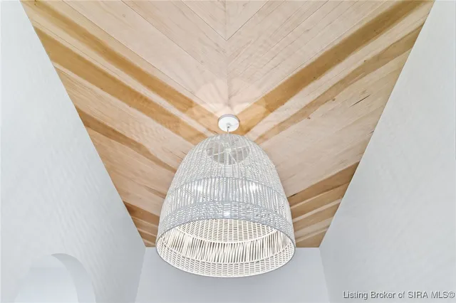 $649,000 | 715 Lillian Way, Jeffersonville, IN 47130