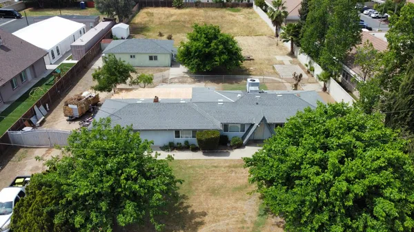 $3,600 | 7421 North Maple Avenue, Fresno, CA 93720