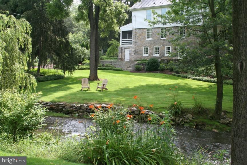 1330 Creek Road Leola, PA 17540 - Photo 3 of 13 Gallery Image 3