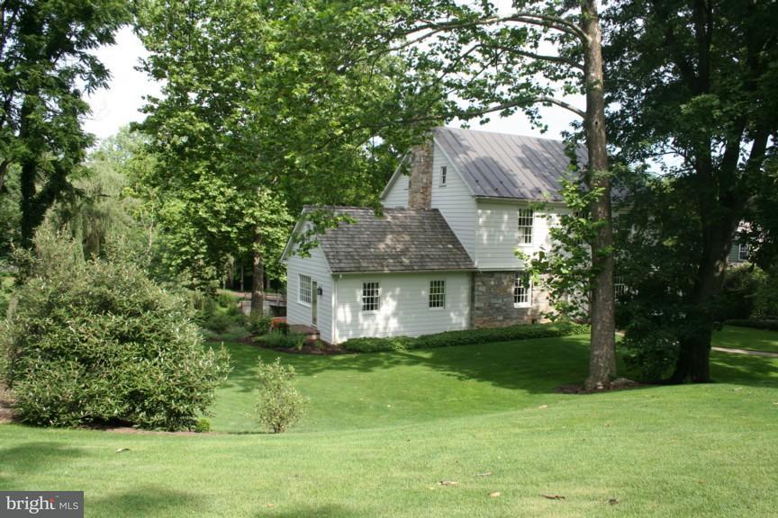 1330 Creek Road Leola, PA 17540 - Photo 4 of 13 Gallery Image 4