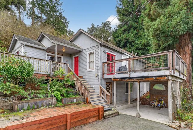 $998,500 | 885 Larkin Valley Road, Watsonville, CA 95076