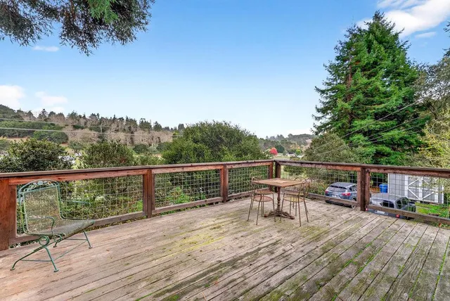 $998,500 | 885 Larkin Valley Road, Watsonville, CA 95076