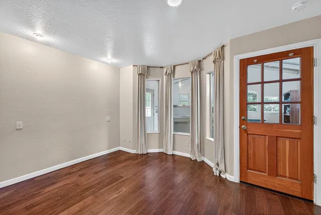 $998,500 | 885 Larkin Valley Road, Watsonville, CA 95076