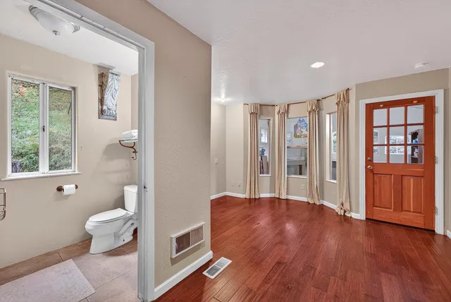 $998,500 | 885 Larkin Valley Road, Watsonville, CA 95076