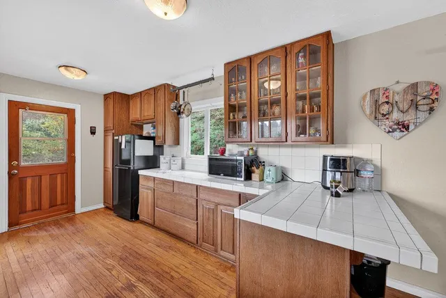 $998,500 | 885 Larkin Valley Road, Watsonville, CA 95076