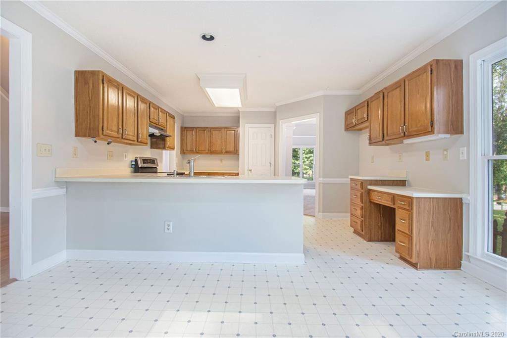 9015 Chimney Ridge Trail Charlotte, NC 28269 - Photo 12 of 23