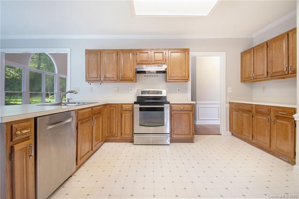 9015 Chimney Ridge Trail Charlotte, NC 28269 - Photo 10 of 23