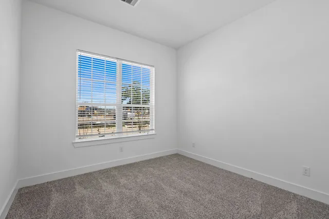 $424,990 | 12019 Canal Vw Boulevard, Mont Belvieu, TX 77523