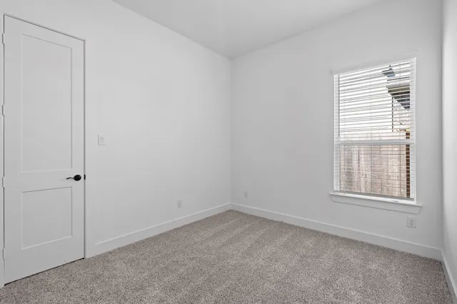 $424,990 | 12019 Canal Vw Boulevard, Mont Belvieu, TX 77523