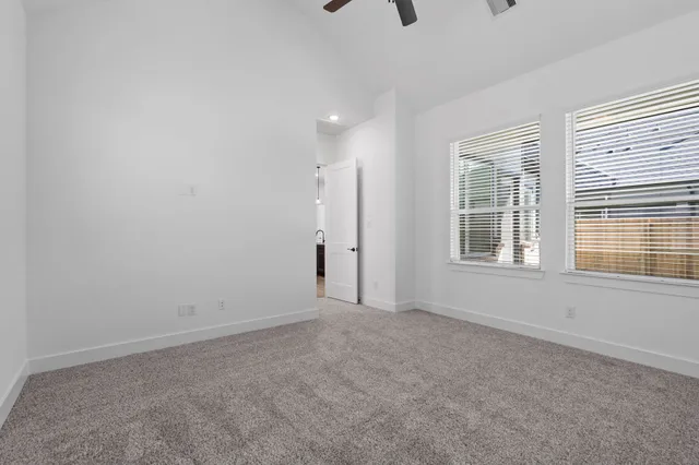 $424,990 | 12019 Canal Vw Boulevard, Mont Belvieu, TX 77523