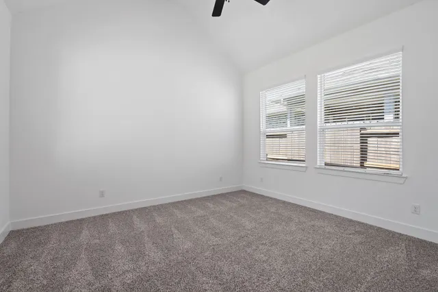 $424,990 | 12019 Canal Vw Boulevard, Mont Belvieu, TX 77523