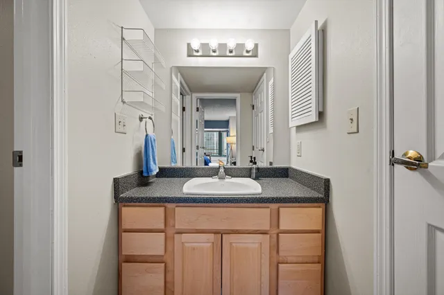 $245,000 | 270 East Highland Avenue, Unit 1043, Milwaukee, WI 53202