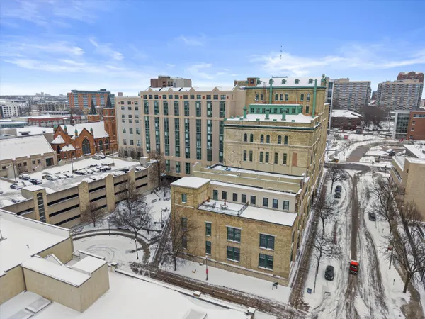 $245,000 | 270 East Highland Avenue, Unit 1043, Milwaukee, WI 53202