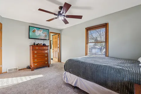 $409,900 | 730 East Mackinac Avenue, Oak Creek, WI 53154