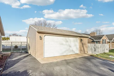 $409,900 | 730 East Mackinac Avenue, Oak Creek, WI 53154