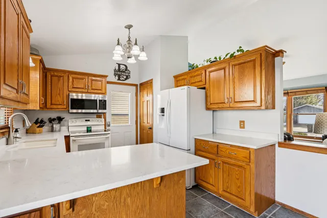 $409,900 | 730 East Mackinac Avenue, Oak Creek, WI 53154