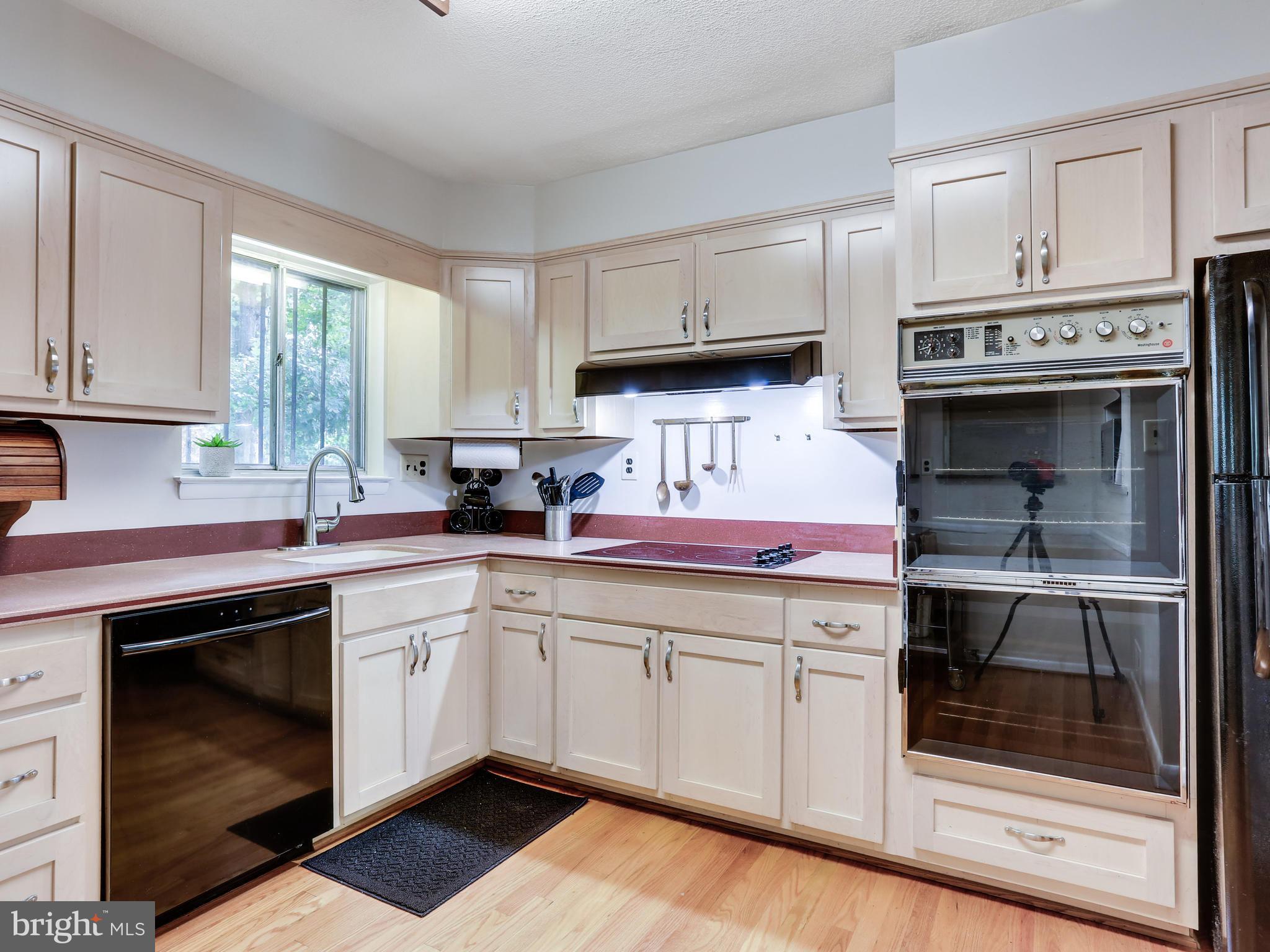 6311 Barrs Lane Lanham, MD 20706 - Photo 12 of 29 Kitchen