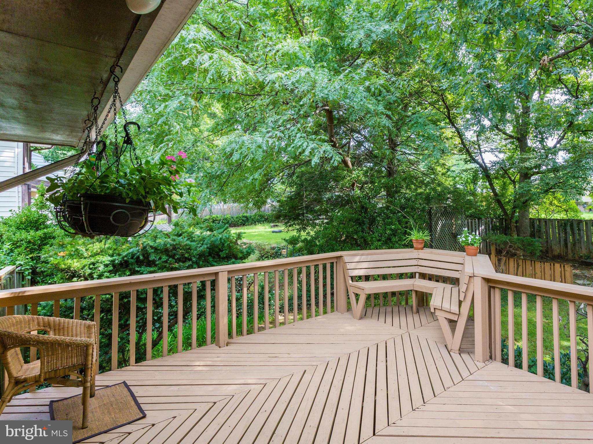 6311 Barrs Lane Lanham, MD 20706 - Photo 24 of 29 Deck