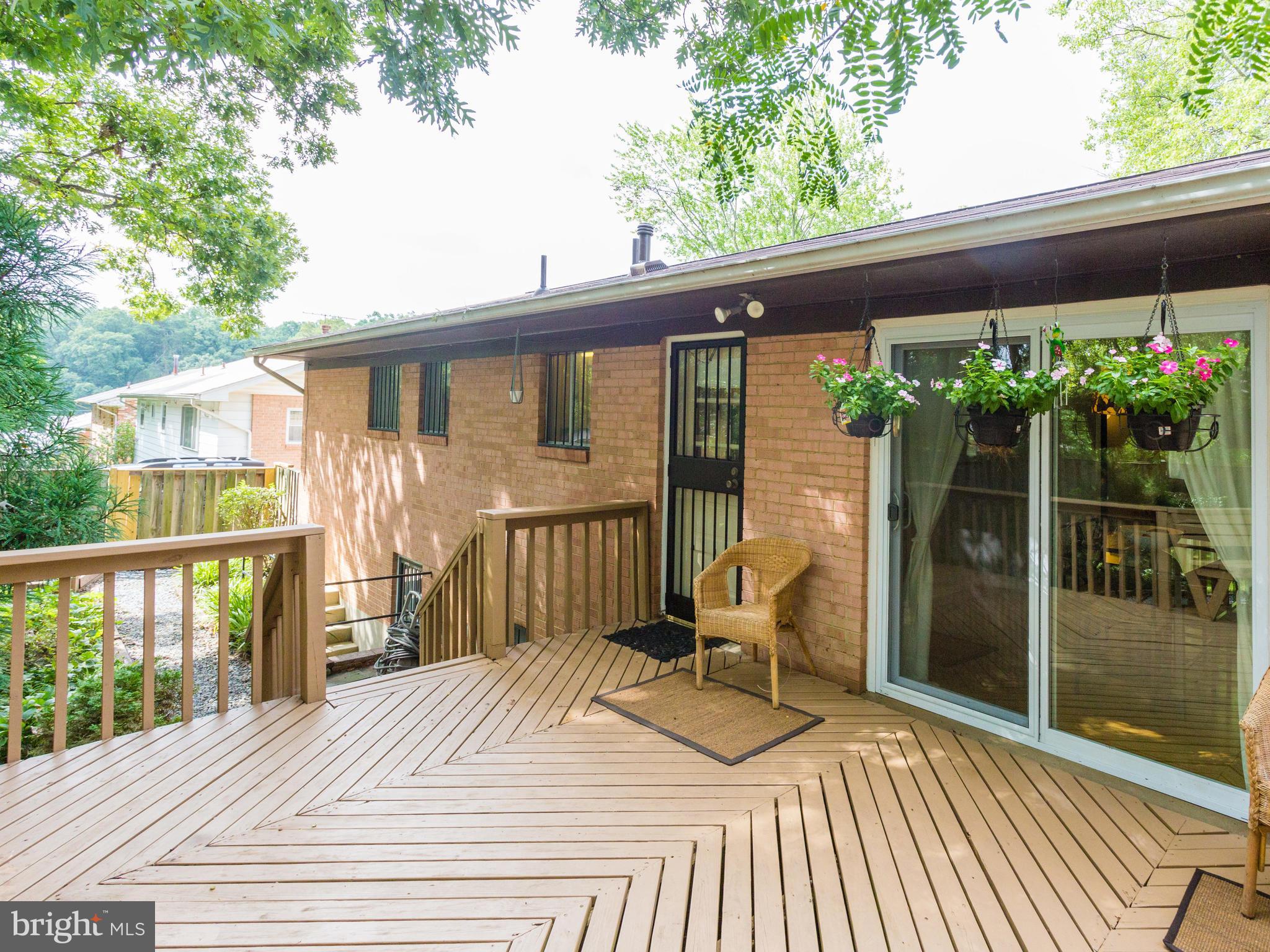 6311 Barrs Lane Lanham, MD 20706 - Photo 25 of 29 Deck