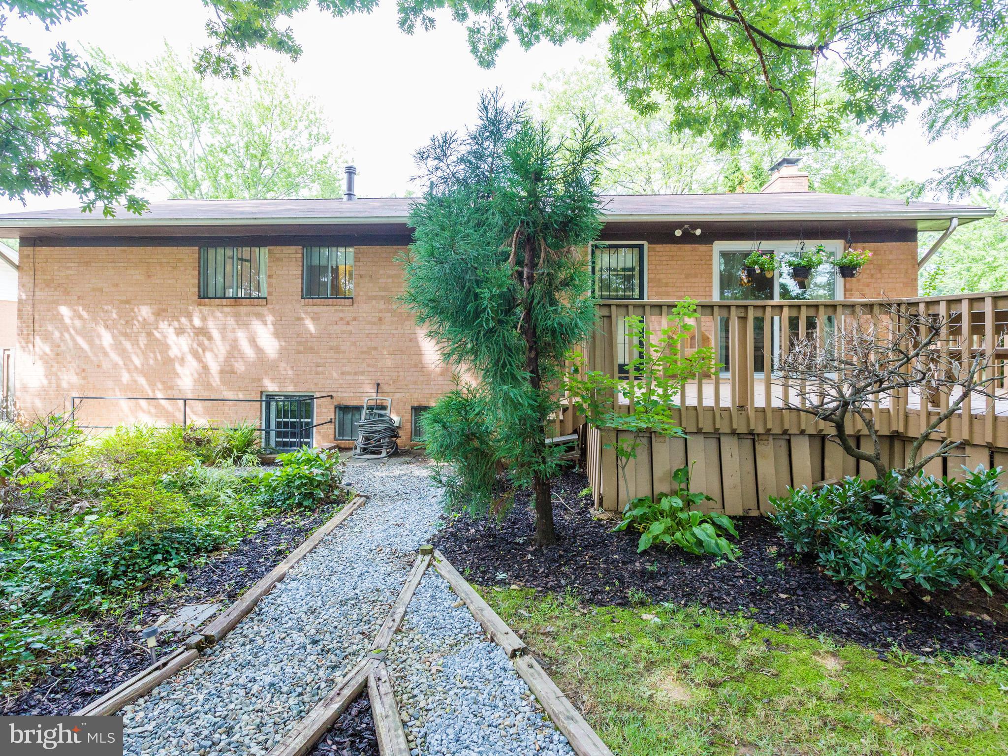 6311 Barrs Lane Lanham, MD 20706 - Photo 26 of 29 Exterior (Rear)